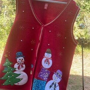 Beautiful vest for the Christmas party.